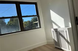 28 Walt Whitman Rd, Huntington Station, NY 11746 - Photo 15