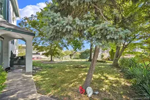 104-47 Ditmars Blvd, East Elmhurst, NY 11369 - Photo 35