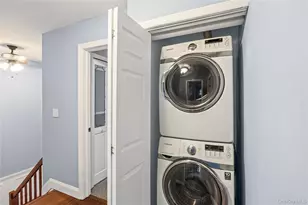 8 Potomac Ct, Coram, NY 11727 - Photo 11