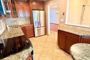 8 Potomac Ct, Coram, NY 11727 - Photo 3