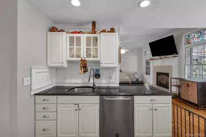 156 N Woods Road, Calverton, NY 11933 - Photo 19