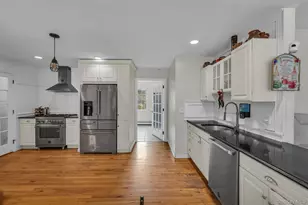 156 N Woods Rd, Calverton, NY 11933 - Photo 17