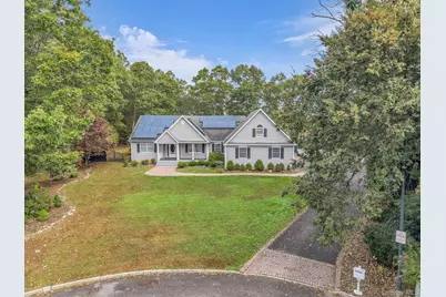 156 N Woods Road, Calverton, NY 11933 - Photo 3
