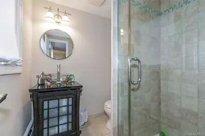 61 Mitchell Avenue, Plainview, NY 11803 - Photo 17