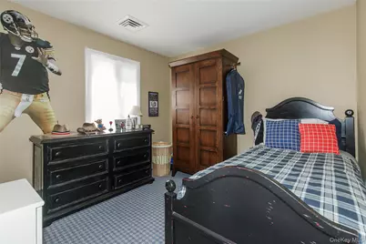 61 Mitchell Avenue, Plainview, NY 11803 - Photo 11