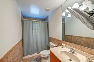 81 Kenwood Dr, Bohemia, NY 11716 - Photo 15