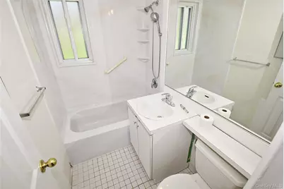 72 Edmunton Drive #B-7, North Babylon, NY 11703 - Photo 9