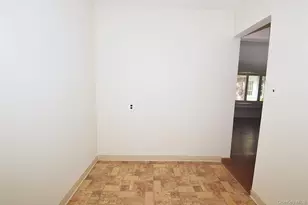 72 Edmunton Dr, North Babylon, NY 11703 - Photo 11