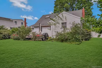 170 Wickfield Lane, North Babylon, NY 11703 - Photo 15