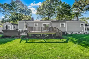 7 Plymouth St, Centereach, NY 11720 - Photo 5