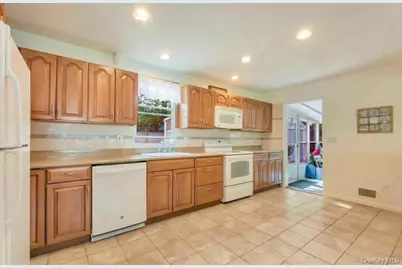430 Grove Road, Southold, NY 11971 - Photo 3