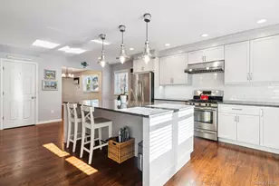 323 Barwick Blvd, Mineola, NY 11501 - Photo 9