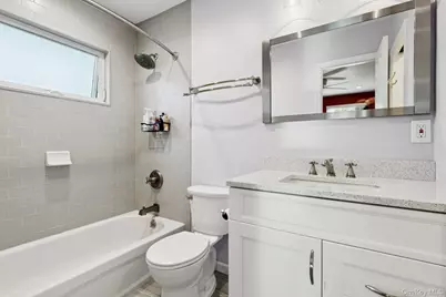 323 Barwick Boulevard, Mineola, NY 11501 - Photo 15