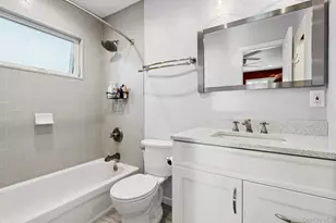 323 Barwick Blvd, Mineola, NY 11501 - Photo 15