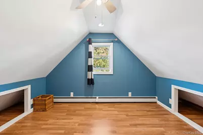 323 Barwick Boulevard, Mineola, NY 11501 - Photo 19