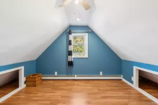 323 Barwick Blvd, Mineola, NY 11501 - Photo 19