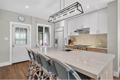 305 W 259th Street, Bronx, NY 10471 - Photo 9