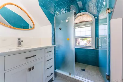 5612 212th Street, Bayside, NY 11364 - Photo 25