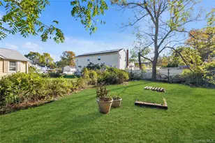 166 & 170 Woodrow Pkwy, West Babylon, NY 11704 - Photo 9