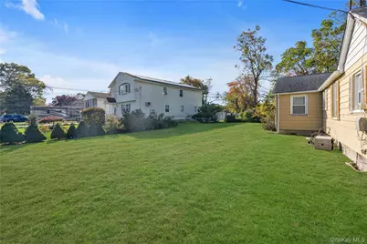 166 & 170 Woodrow Parkway, West Babylon, NY 11704 - Photo 13