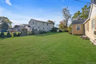 166 & 170 Woodrow Pkwy, West Babylon, NY 11704 - Photo 13