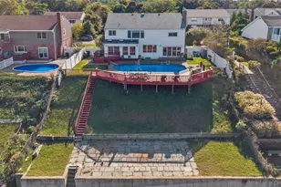 43 Oak Point Dr N, Bayville, NY 11709 - Photo 5
