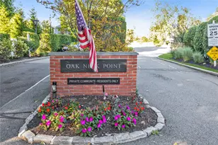 43 Oak Point Dr N, Bayville, NY 11709 - Photo 7