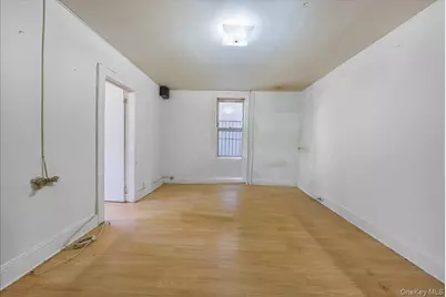 421 S 10th Avenue, Mount Vernon, NY 10550 - Photo 5