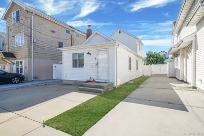 252 Arthur Street, Freeport, NY 11520 - Photo 19