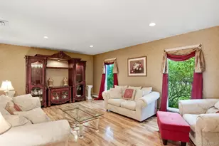 8 Tanager Ln, Northport, NY 11768 - Photo 5