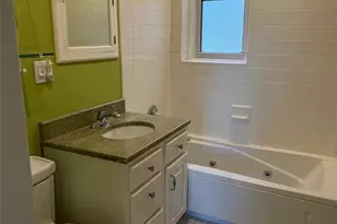 10 Nosband Ave, White Plains, NY 10605 - Photo 13