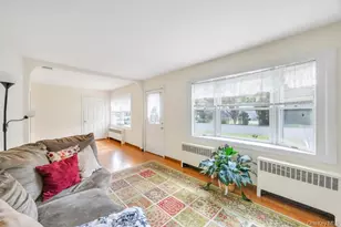 124 E 12th St, Huntington Station, NY 11746 - Photo 9