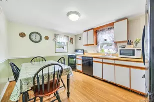 124 E 12th St, Huntington Station, NY 11746 - Photo 11