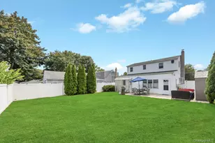 124 E 12th St, Huntington Station, NY 11746 - Photo 5