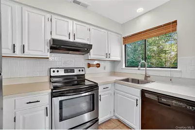 132 Stone Meadow, South Salem, NY 10590 - Photo 11