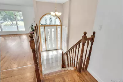 33 Pittoni Drive, Commack, NY 11725 - Photo 3