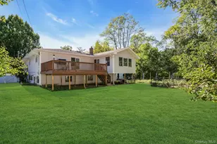 33 Pittoni Dr, Commack, NY 11725 - Photo 49