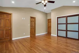 33 Pittoni Dr, Commack, NY 11725 - Photo 19