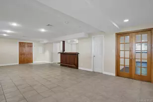 33 Pittoni Dr, Commack, NY 11725 - Photo 43