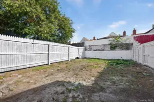 111-57 166th St, Jamaica, NY 11433 - Photo 17