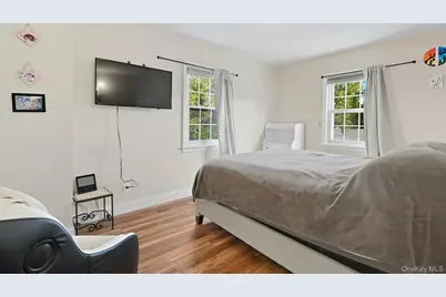 3208 Linden Street, Wantagh, NY 11793 - Photo 21
