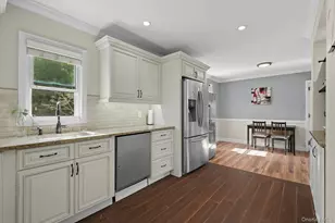 3208 Linden St, Wantagh, NY 11793 - Photo 19