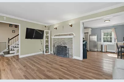 3208 Linden Street, Wantagh, NY 11793 - Photo 11
