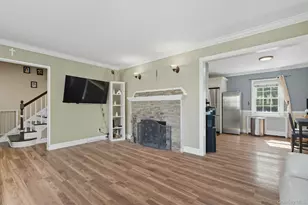 3208 Linden St, Wantagh, NY 11793 - Photo 11