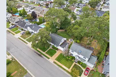 94 Charles Avenue, Massapequa Park, NY 11762 - Photo 33
