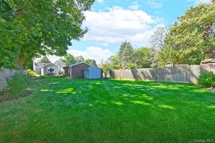 109 W 21st St, Huntington Station, NY 11746 - Photo 31