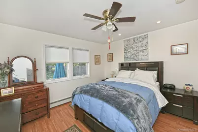 109 W 21st Street, Huntington Station, NY 11746 - Photo 13
