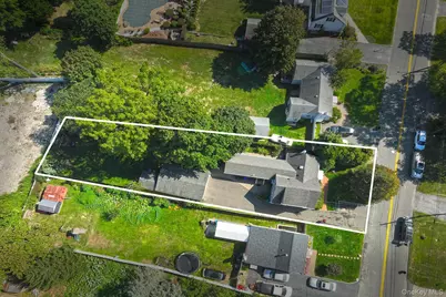 109 W 21st Street, Huntington Station, NY 11746 - Photo 35