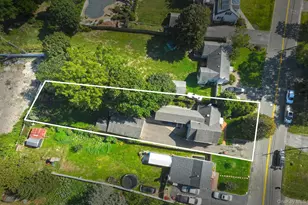 109 W 21st St, Huntington Station, NY 11746 - Photo 35