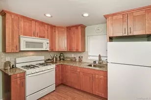 109 W 21st St, Huntington Station, NY 11746 - Photo 9